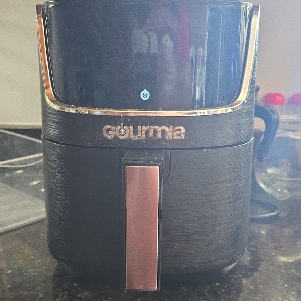 Gourmia Black and Gold Air Fryer Bundle